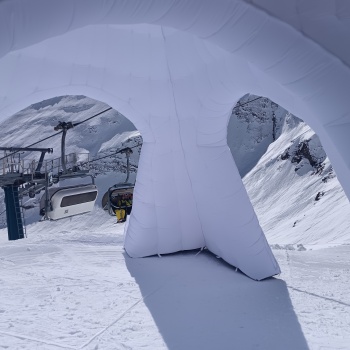 monterosa piramide gonfiabile interno