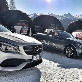 esposizione mercedes sotto igloo gonfiabile