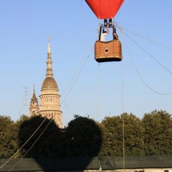 Mongolfiera in volo vincolato