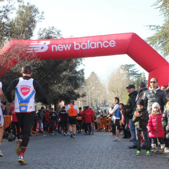 arco-gonfiabile-new-balance
