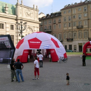 Gonfiabili per allestimenti itineranti