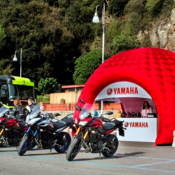 igloo-gonfiabile-yamaha